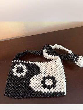 Beaded Yin Yang Shoulder Bag - Black & White